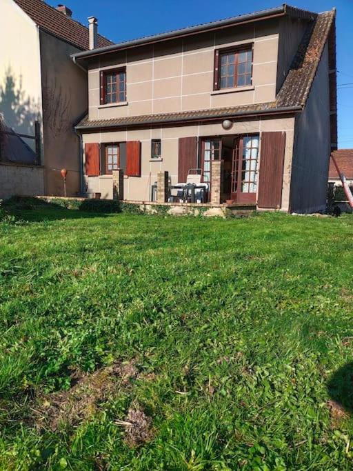 Gite La Vie Au Vert Spacieux Et Autonome Malay-le-Grand Exterior foto